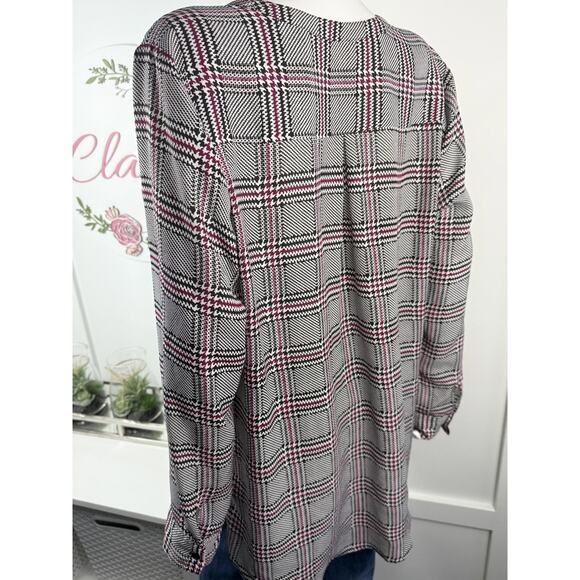 Beautiful Apt 9 Top Size XL - Picture 5 of 6